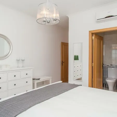Mill Heights Town House With Hot Tub * Lagos